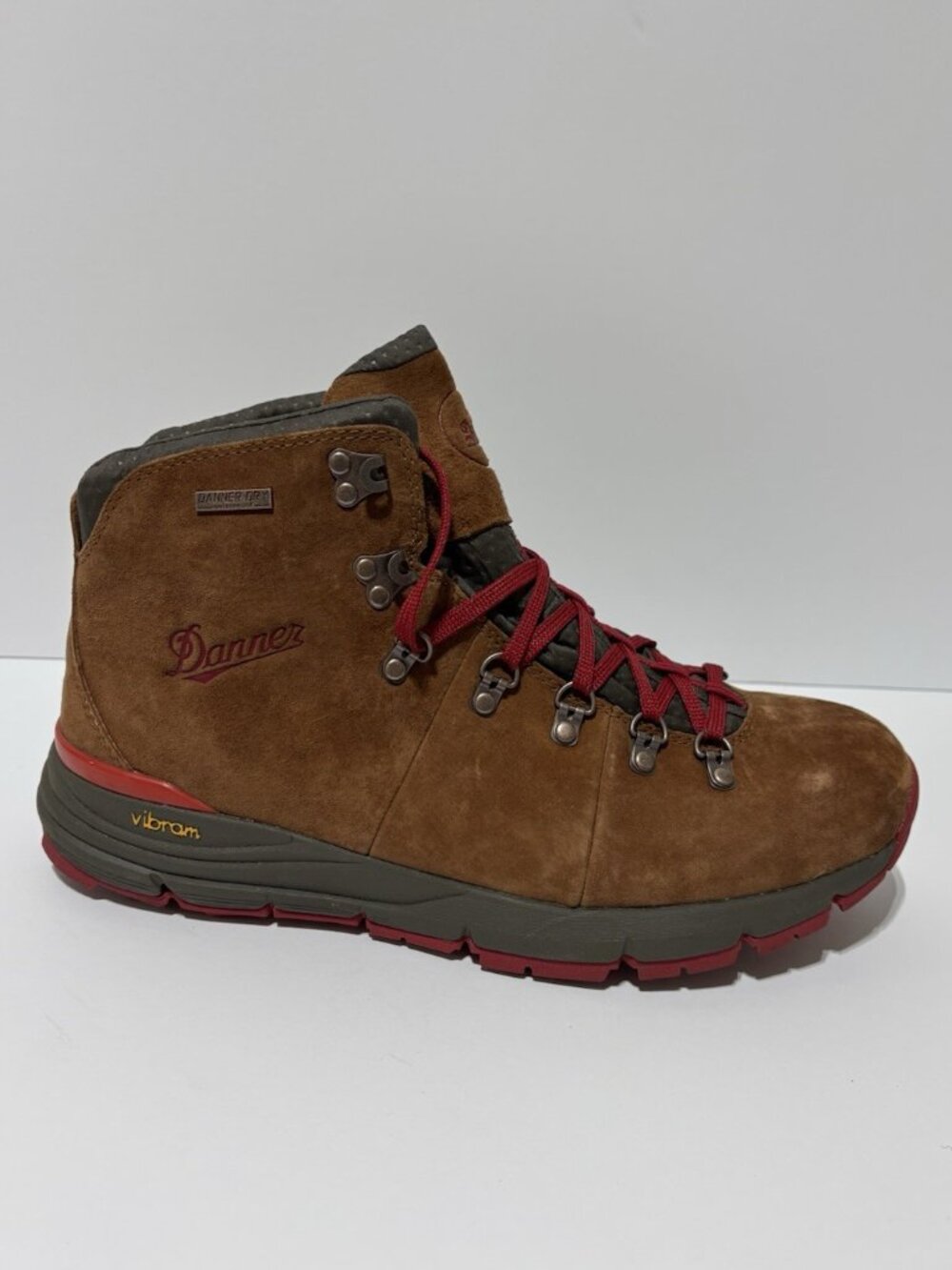 Danner Men’s Mountain 600 Brown/Red Waterproof Hiking Boots, Size 10.5 M